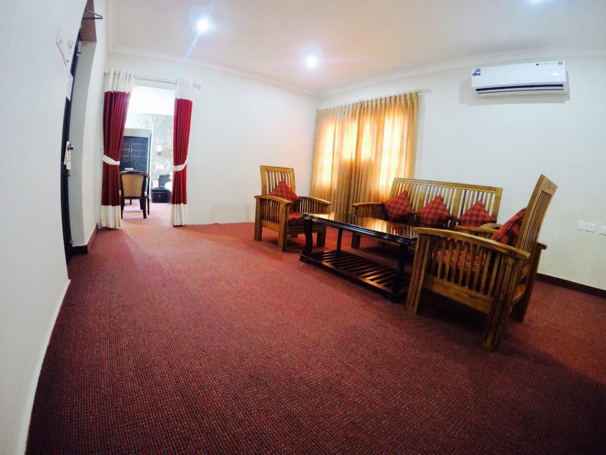 Capital O 46475 Gd International Redfort Hotel Nilambūr Eksteriør billede