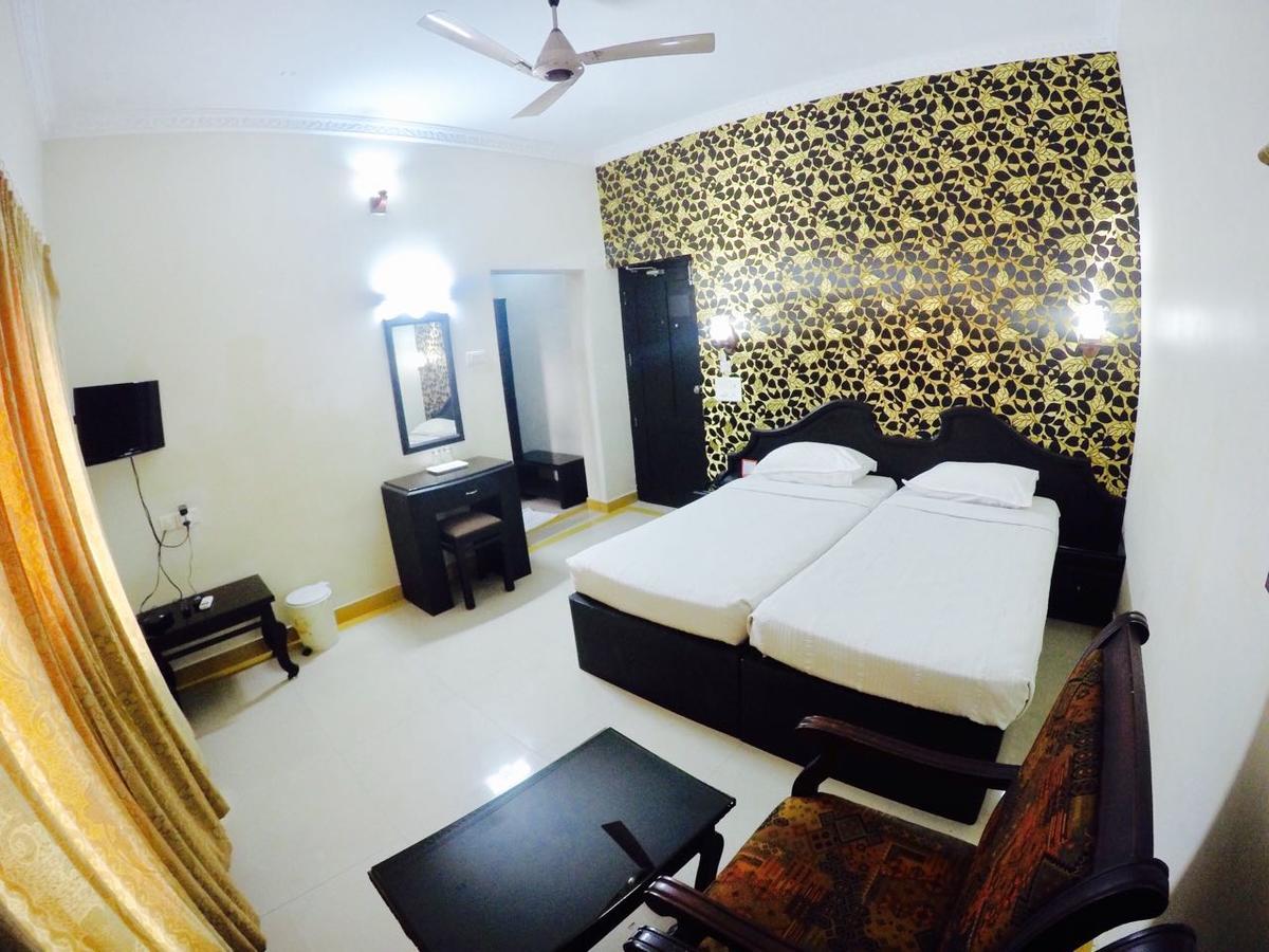 Capital O 46475 Gd International Redfort Hotel Nilambūr Eksteriør billede