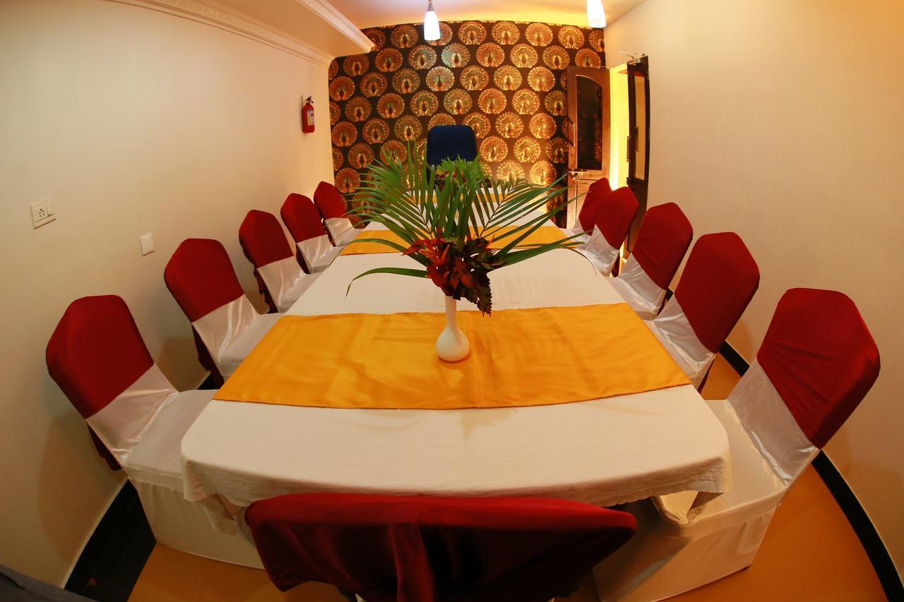 Capital O 46475 Gd International Redfort Hotel Nilambūr Eksteriør billede