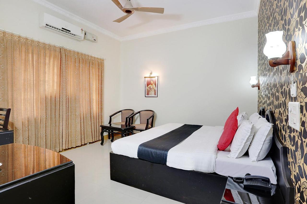 Capital O 46475 Gd International Redfort Hotel Nilambūr Eksteriør billede